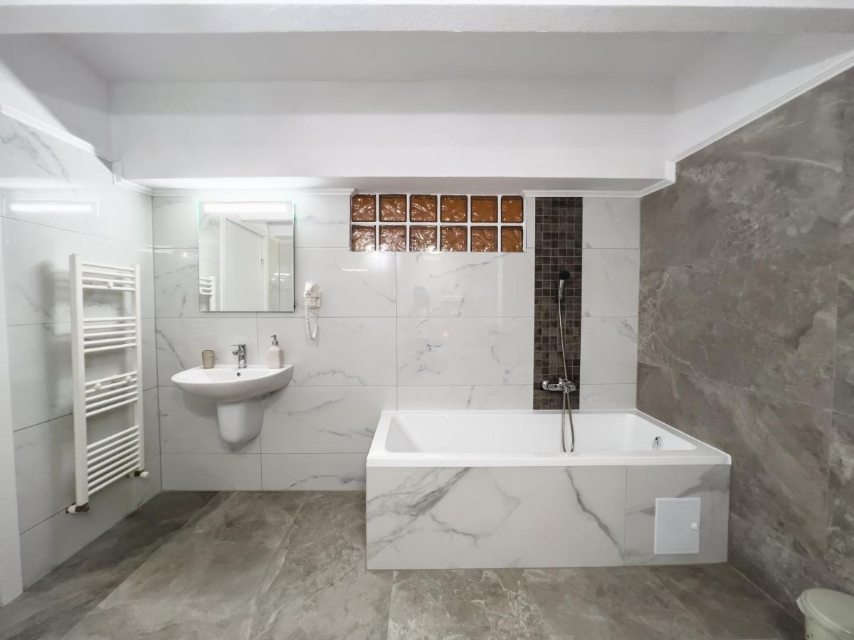 Family Apartment Sighisoara Ngoại thất bức ảnh